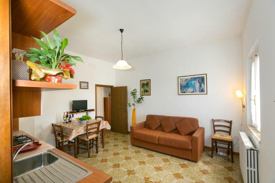 Agriturismo Case Nuove Castellina Marittima Bagian luar foto